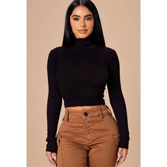 FashionNova| Turtleneck| thick good quality fabric| Has stretch - Picture 1 of 11